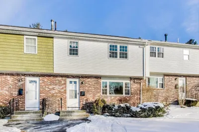 9 Hemlock Cir #9 1