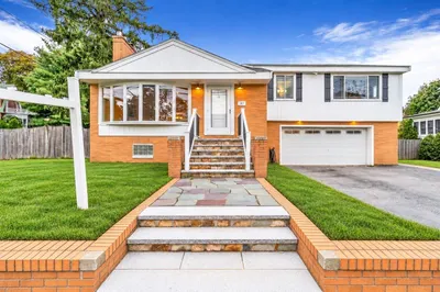 387 Lawrence Road 1