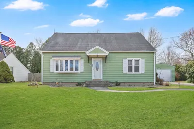 47 Ravenwood St 1