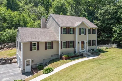 682 Ashburnham Hill Rd 1