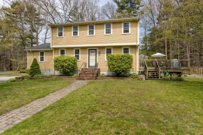 17 Kingsbrook Way 1