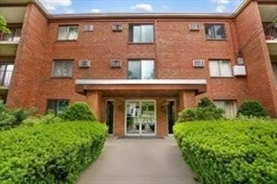 53 Paul St #35