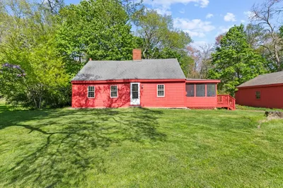 1271 Main Street