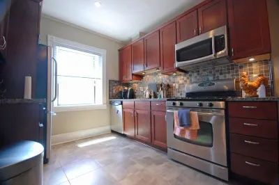 919 Beacon St #3
