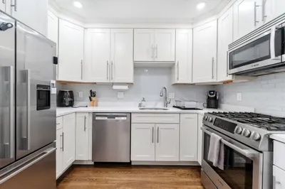 19 Chelsea St #2