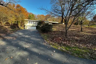 30 Cedarhurst Dr