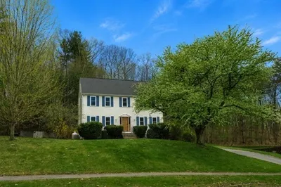 32 Hastings Dr 1