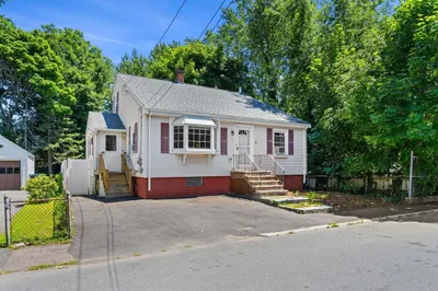 13 Lawrence St 1
