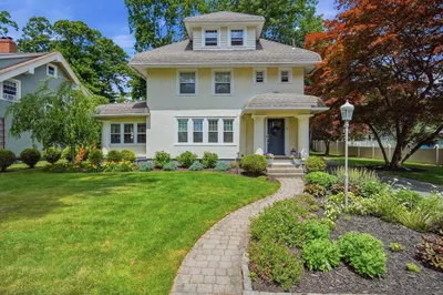26 Hazelwood Ave 1