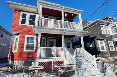 11 Parkdale #1