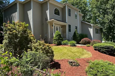136 Thompkins Avenue 1