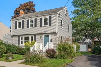 32 York Ave