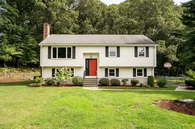 96 Breakneck Hill Rd 1