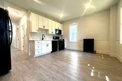 22 Browning Ave #2