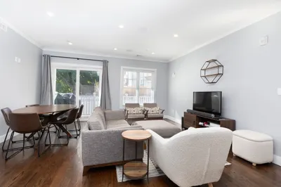 20 Fuller St #2 1