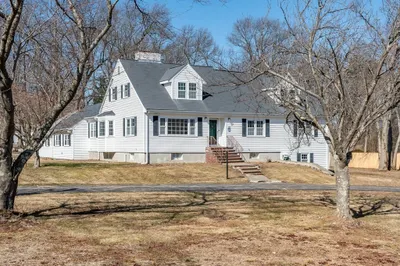 10 Hollingsworth Road 1