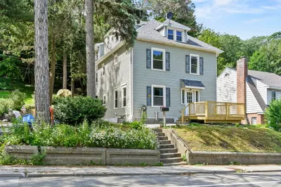 126 W Main St