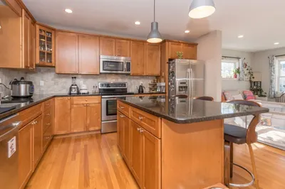 199 Broadway #2