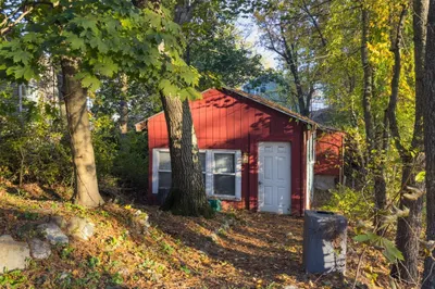 12 Parkview Ter