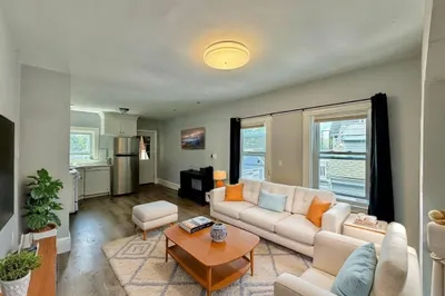 32 Stedman Ave ##B