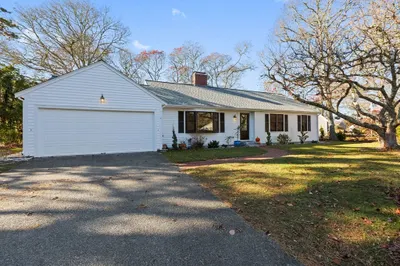 6 Riverdale S