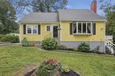 21 Oakwood Ave 1