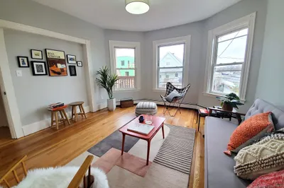 25 Kensington Ave #2