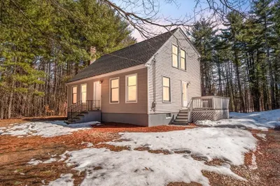77 Hazen Rd 1