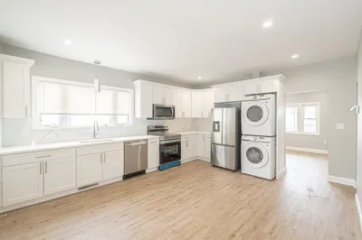 296 Charles St #1