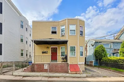 15 Kenneson Rd 1