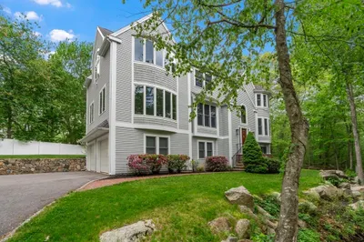 10 Heritage Ln 1