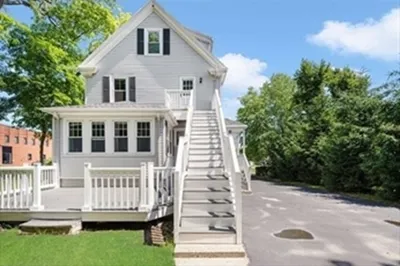 37 Stone St #1 1