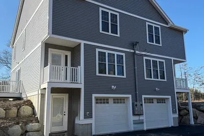 580 Broad St #1B 1