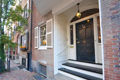 51 Pinckney St 1