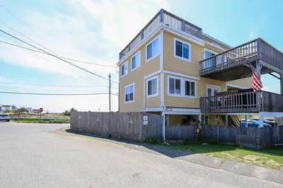 140 Railroad Ave #1 1