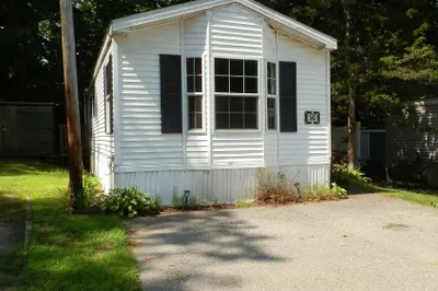 50 Ithica Ln