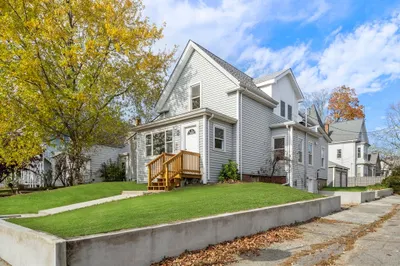 198 Perkins Ave 1
