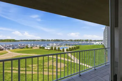 100 Cove Way #409