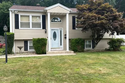 432 Valley Rd