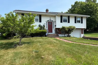 25 Crickett Rd