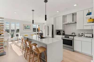 20 W 5th St #2I