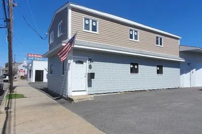58 Foster St