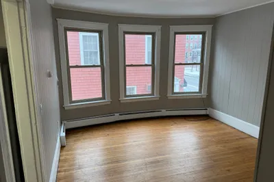 135 Lafayette Square #2R 1