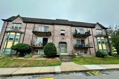 104 Oak St #10