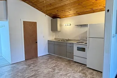 23 Bridge Rd #1
