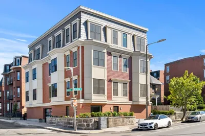 124 Warren Street #302