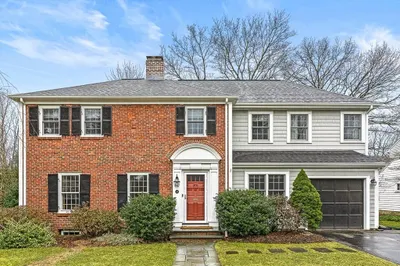 24 Garrison Rd
