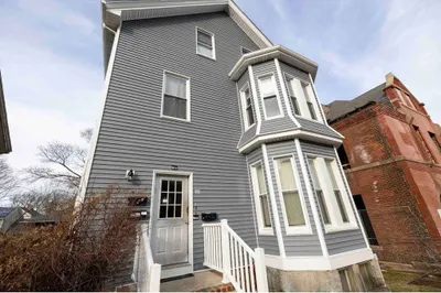 111 Hillman St 1