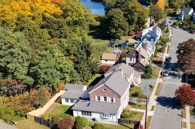4 Parkway Road 1