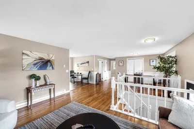 116 Bostwick Ln